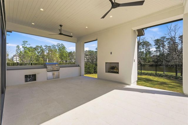 50 Aria Isle Drive, The Woodlands, TX 77380