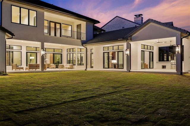 50 Aria Isle Drive, The Woodlands, TX 77380