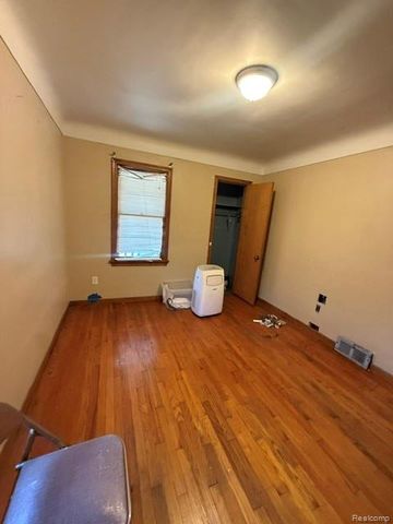 7559 Prairie Street, Detroit, MI 48210