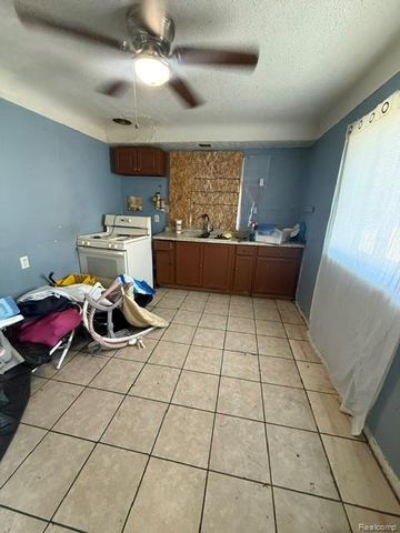 7559 Prairie Street, Detroit, MI 48210