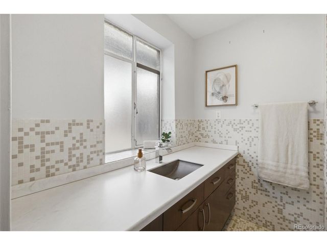 500 E 11th Ave 201, Denver, CO 80203