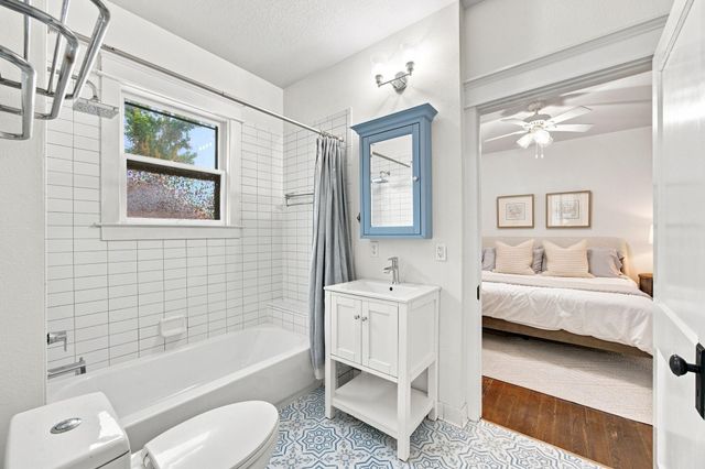 4618 Mcewen Street, Houston, TX 77009