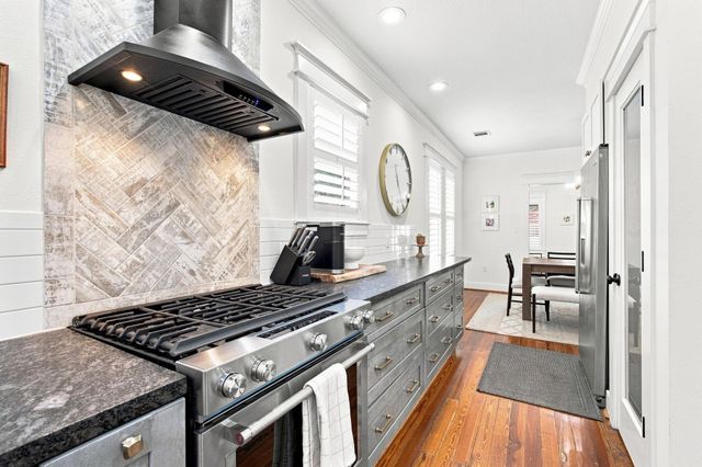 4618 Mcewen Street, Houston, TX 77009
