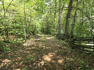 6878 Huffman Rd, Goodlettsville, TN 37072