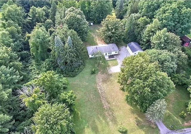 9692 Summit Street Road, Pavilion, NY 14482