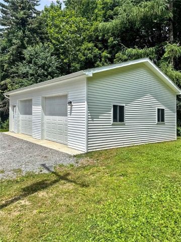 9692 Summit Street Road, Pavilion, NY 14482