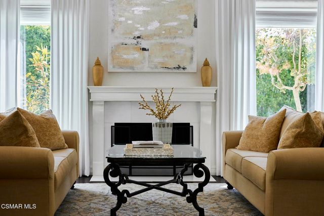 4204 Par 5 Drive, Westlake Village, CA 91362