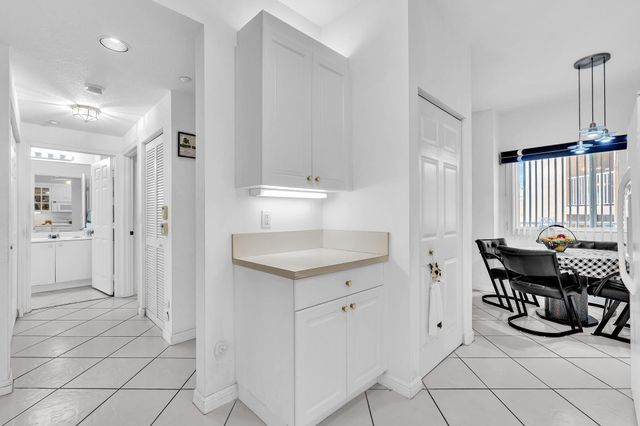 7623 Southampton Terrace 211, Tamarac, FL 33321