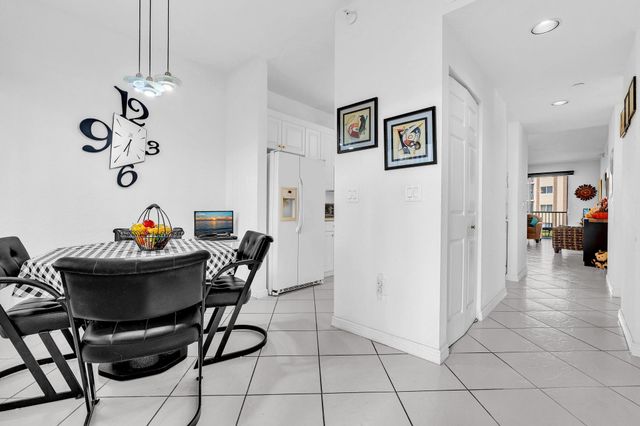 7623 Southampton Terrace 211, Tamarac, FL 33321