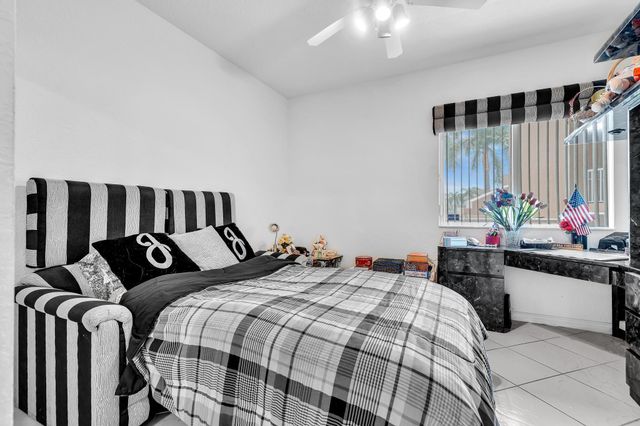 7623 Southampton Terrace 211, Tamarac, FL 33321