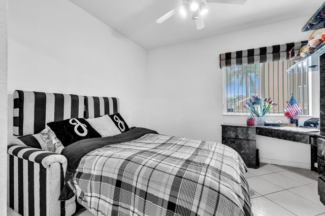 7623 Southampton Terrace 211, Tamarac, FL 33321