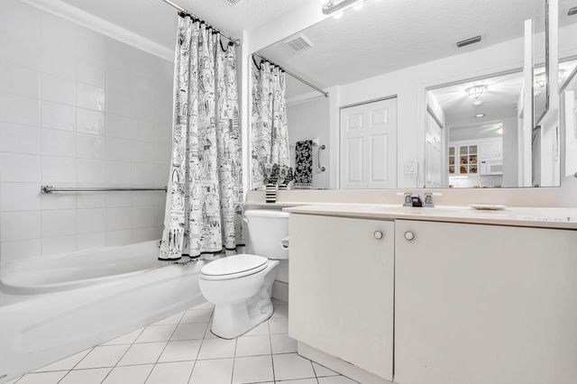 7623 Southampton Terrace 211, Tamarac, FL 33321