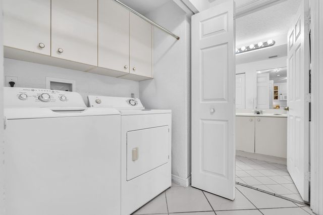 7623 Southampton Terrace 211, Tamarac, FL 33321