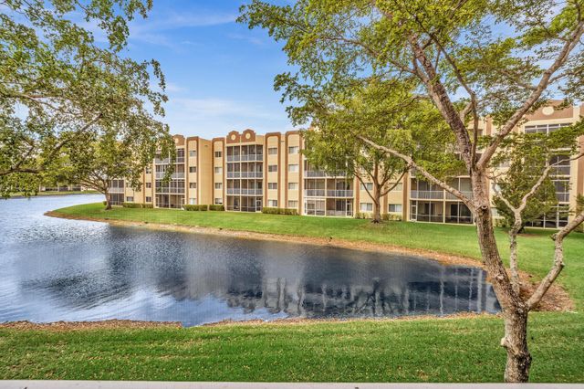 7623 Southampton Terrace 211, Tamarac, FL 33321