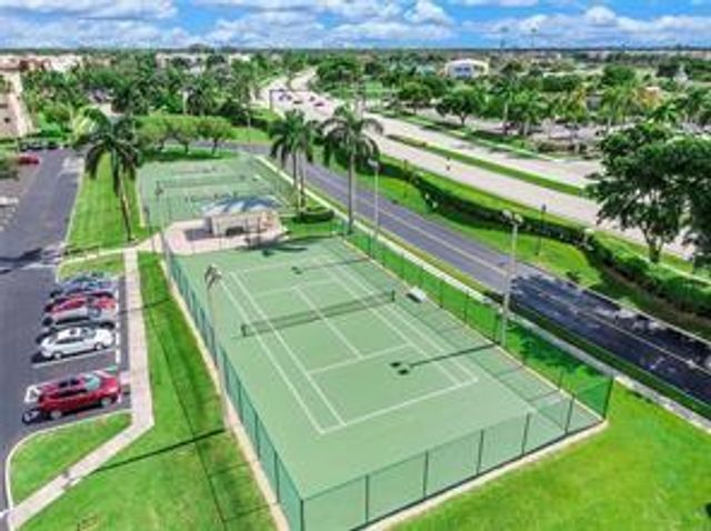 7623 Southampton Terrace 211, Tamarac, FL 33321