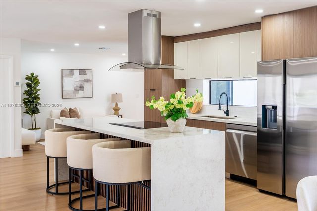 7951 SW 30th St, Davie, FL 33328