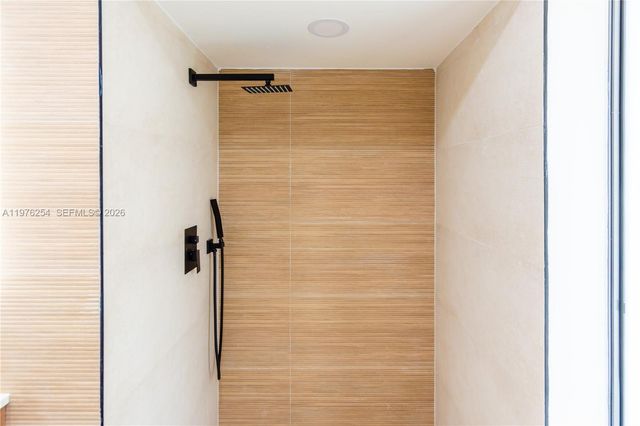 7951 SW 30th St, Davie, FL 33328