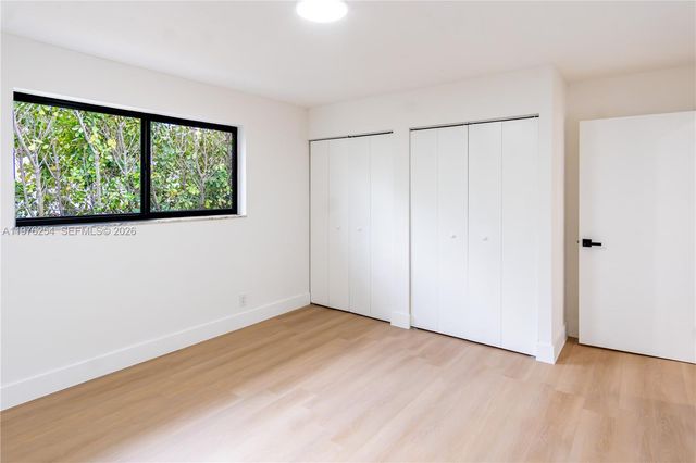 7951 SW 30th St, Davie, FL 33328