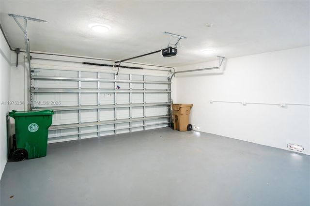 7951 SW 30th St, Davie, FL 33328