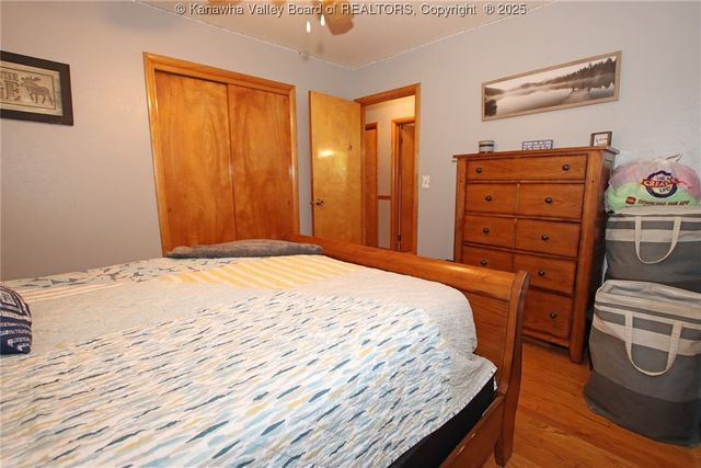 440 1st Avenue N, Hometown, WV 25109