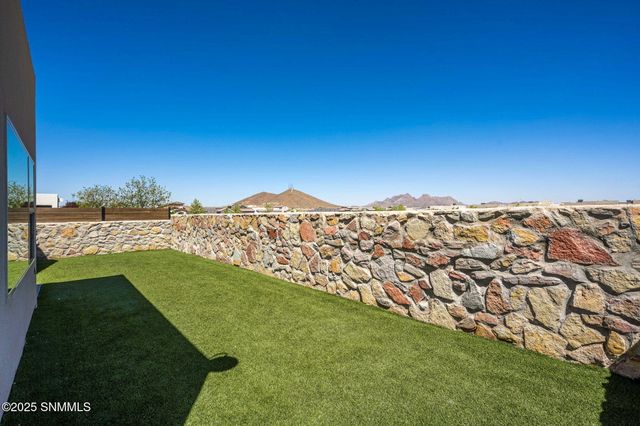 6008 Andromeda Loop, Las Cruces, NM 88012
