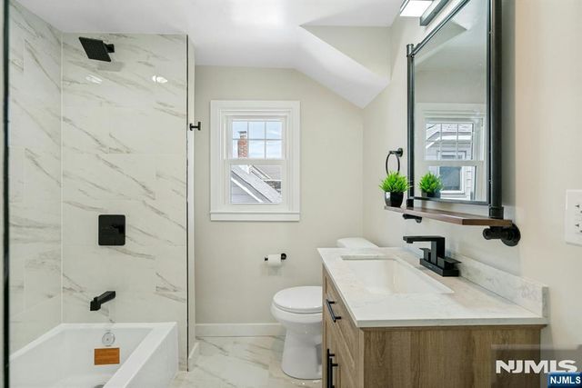 5-10 Bellair Avenue, Fair Lawn, NJ 07410