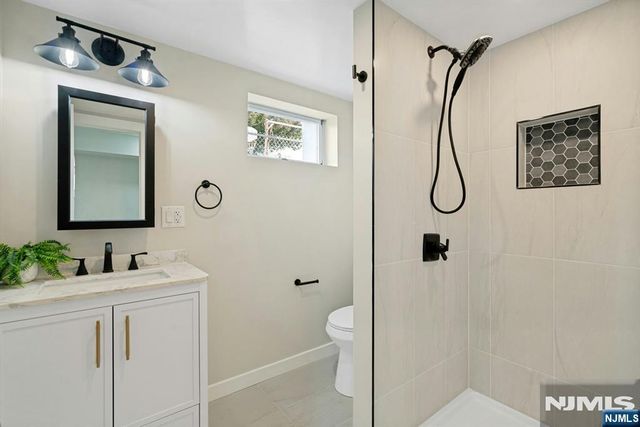 5-10 Bellair Avenue, Fair Lawn, NJ 07410
