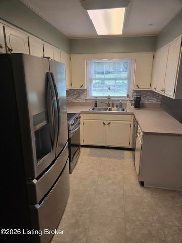 3516 Leith Ln, Louisville, KY 40218