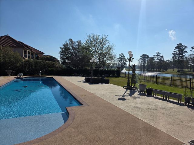 7715 Firethorne Creek Court, Spring, TX 77389