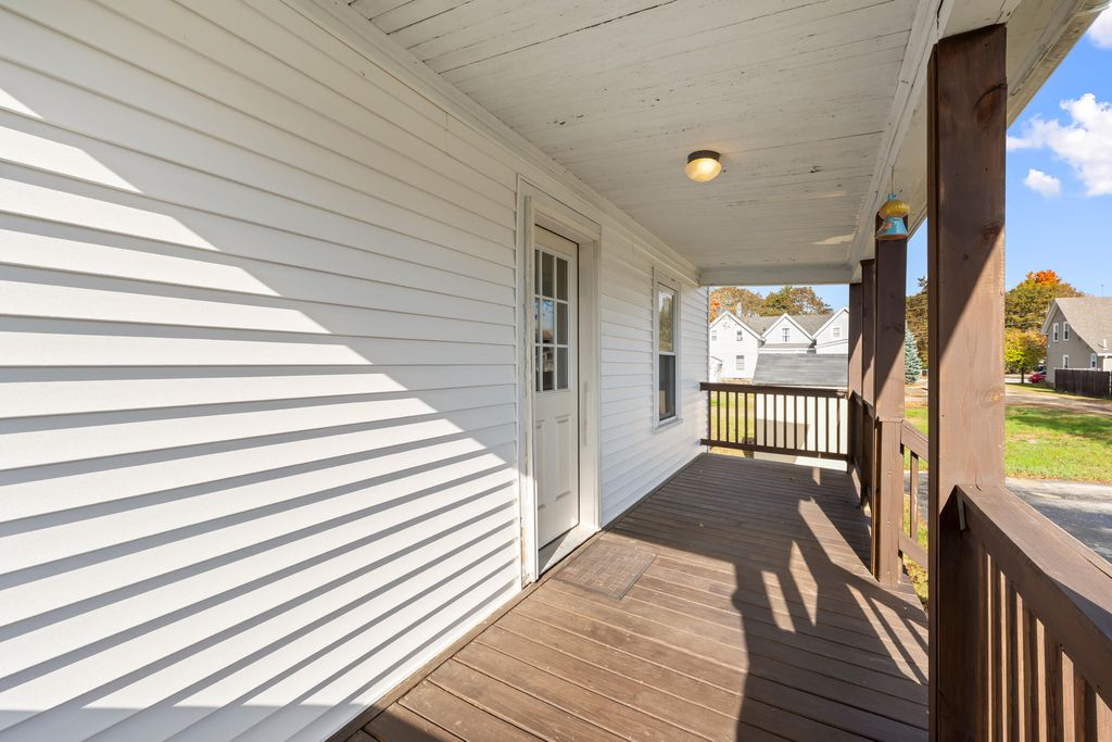 8 Pearl Street, Sanford, ME 04073 — photo 5
