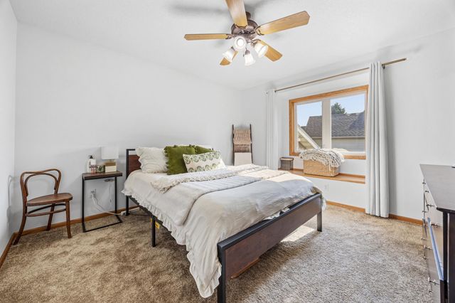 4216 34th Avenue S, Fargo, ND 58104