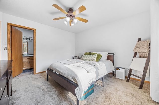 4216 34th Avenue S, Fargo, ND 58104