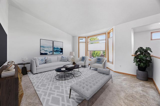 4216 34th Avenue S, Fargo, ND 58104