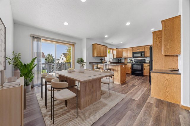 4216 34th Avenue S, Fargo, ND 58104