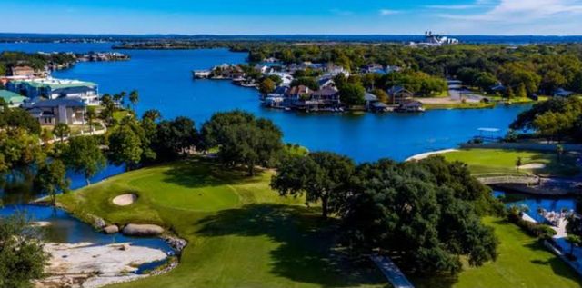 611 Sun Ray, Horseshoe Bay, TX 78657