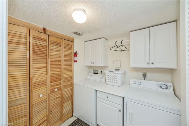 5950 Amherst DR A101, Naples, FL 34112