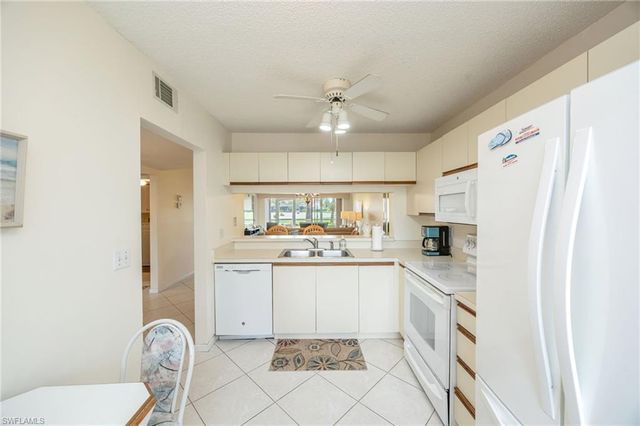 5950 Amherst DR A101, Naples, FL 34112