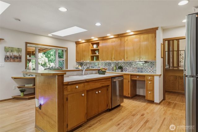 2010 Forest Hill Drive SE, Olympia, WA 98501