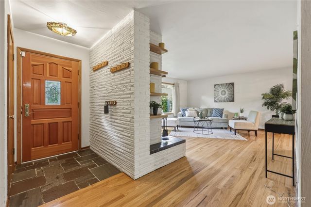 2010 Forest Hill Drive SE, Olympia, WA 98501