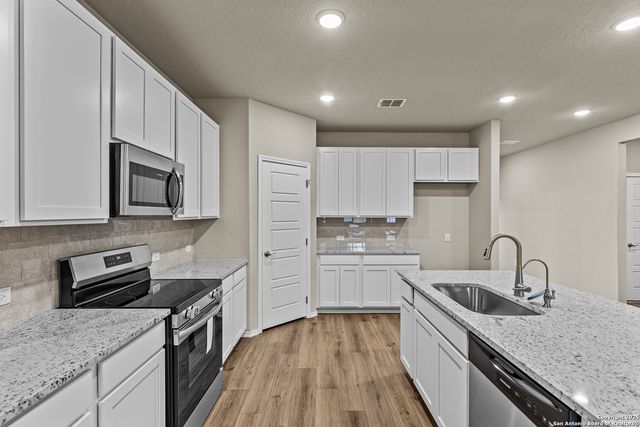 6518 Lowrie Block, San Antonio, TX 78239