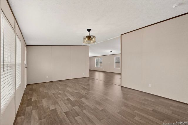 19124 La Gloria, Elmendorf, TX 78112