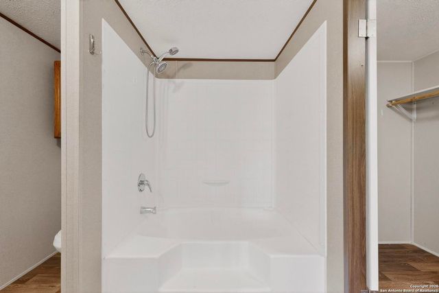 19124 La Gloria, Elmendorf, TX 78112