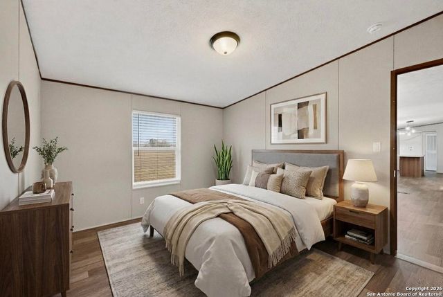 19124 La Gloria, Elmendorf, TX 78112