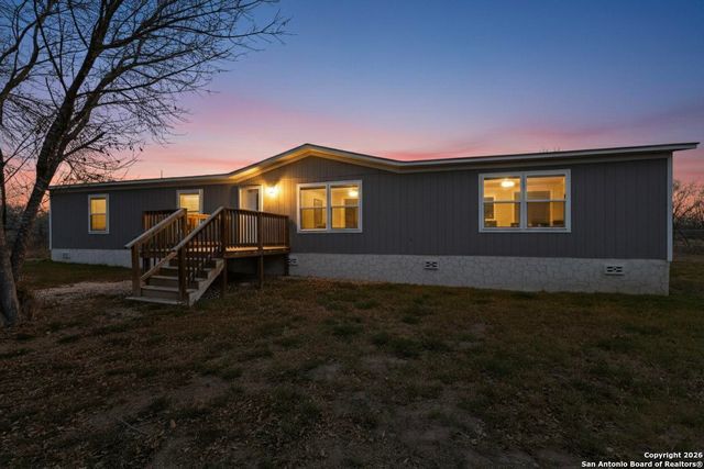 19124 La Gloria, Elmendorf, TX 78112