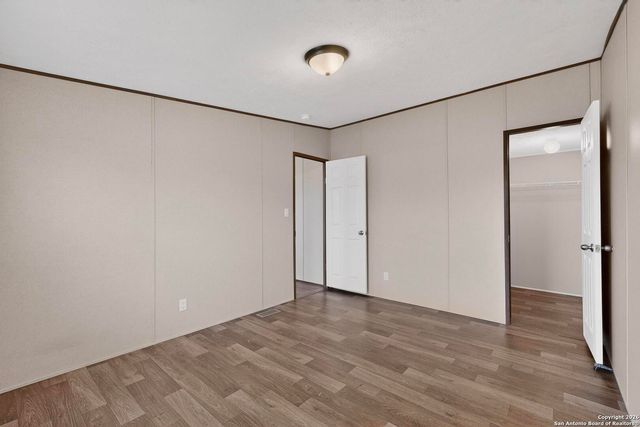 19124 La Gloria, Elmendorf, TX 78112