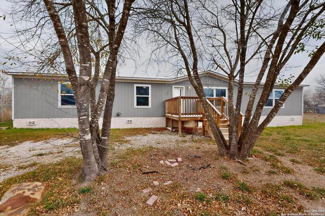 19124 La Gloria, Elmendorf, TX 78112