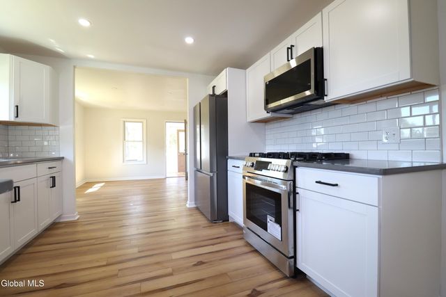1928 Greenpoint Avenue, Rotterdam, NY 12303