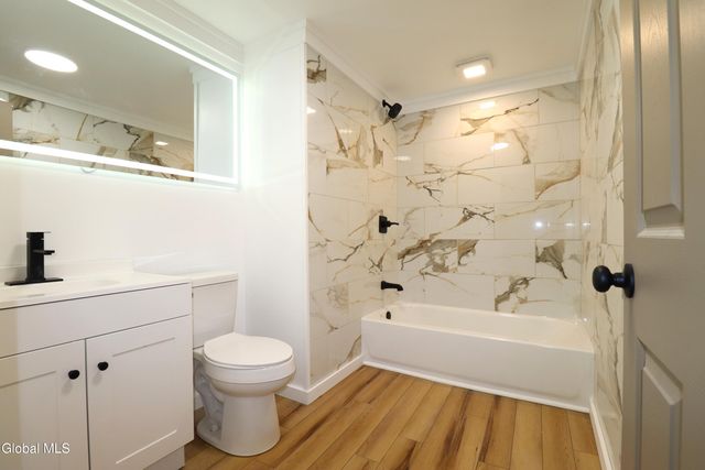 1928 Greenpoint Avenue, Rotterdam, NY 12303