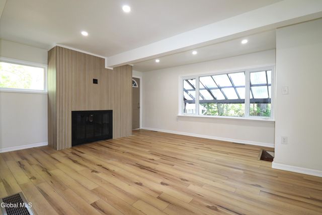 1928 Greenpoint Avenue, Rotterdam, NY 12303