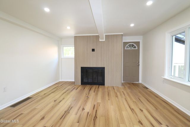 1928 Greenpoint Avenue, Rotterdam, NY 12303